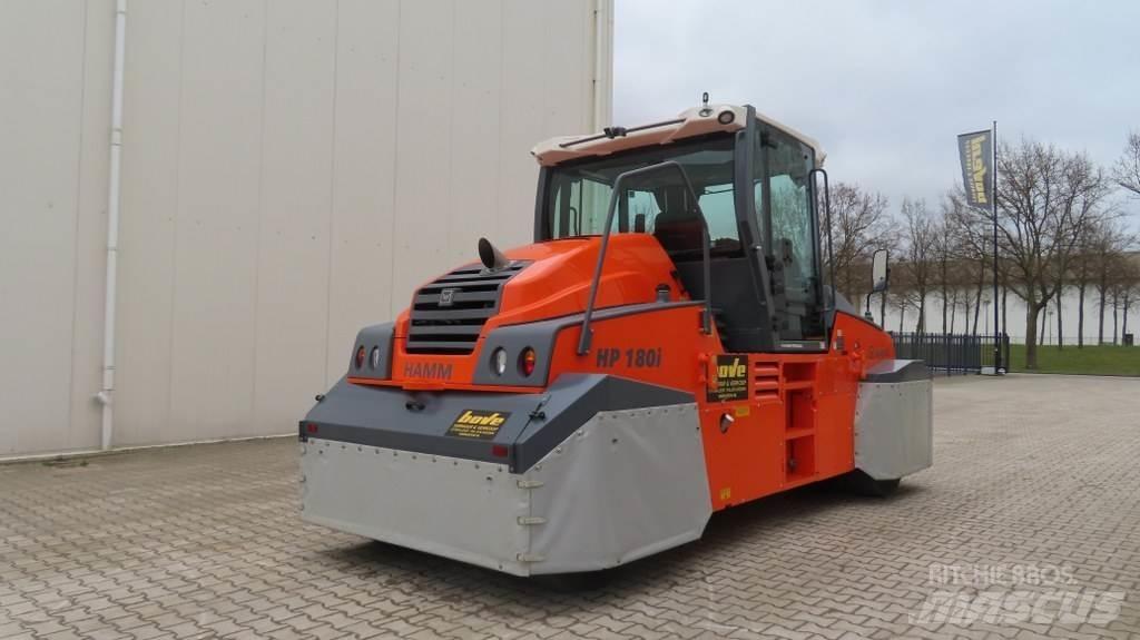 Hamm HP180i 胶轮压路机