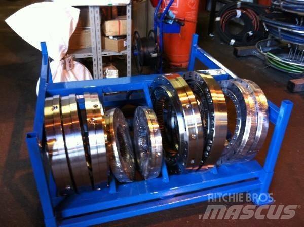  Bogie Bearings 履带、链条和底盘