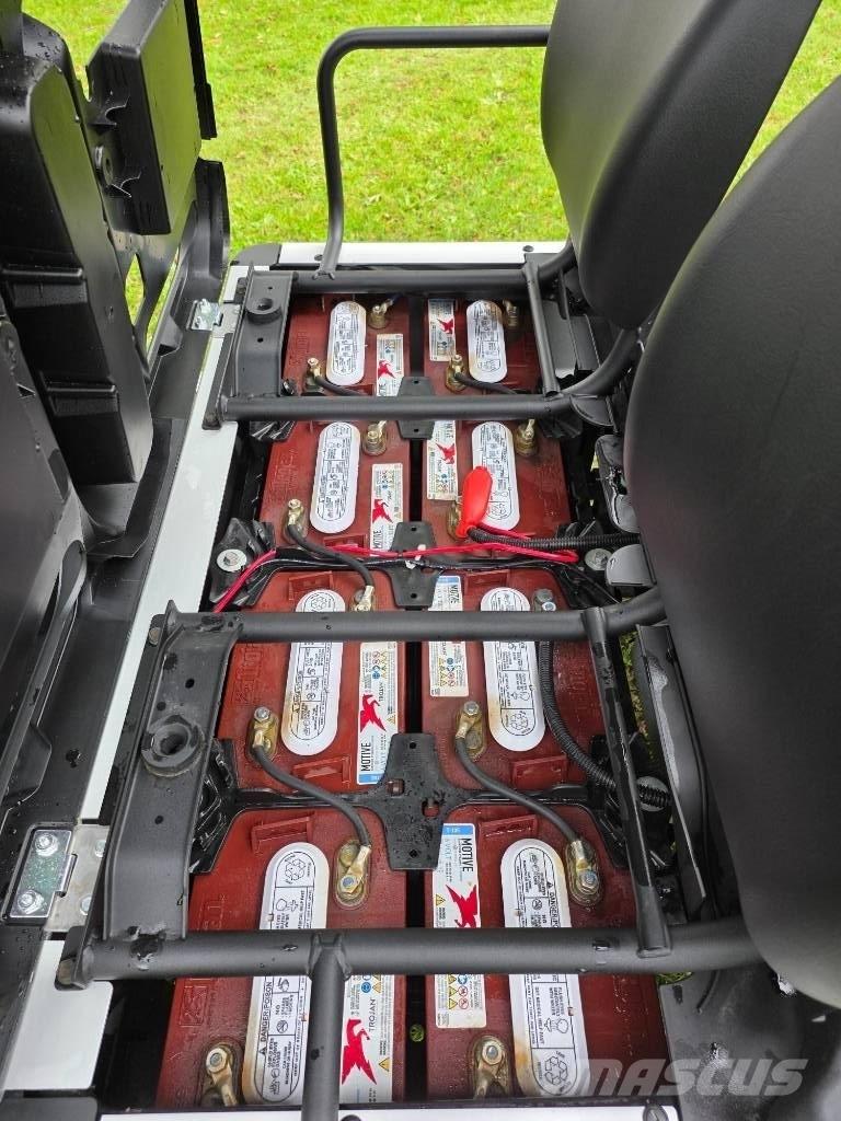 Yamaha umx new ! 高尔夫球车