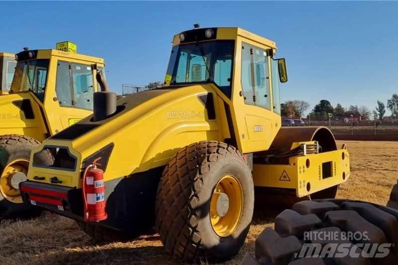 Bomag BW212D-40 复合式压路机