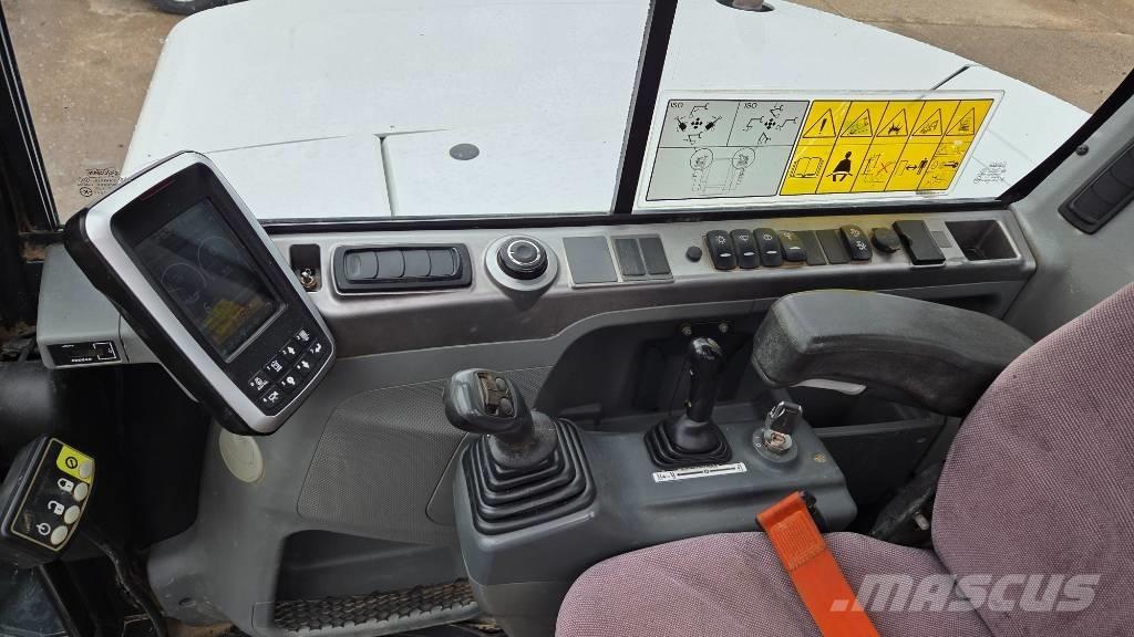 Bobcat E 85 中型挖掘机