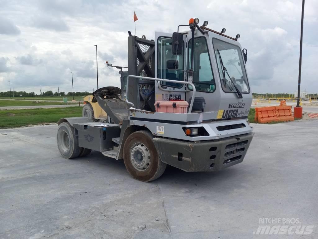 Terberg YT222 码头牵引车
