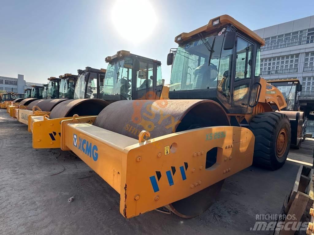 XCMG XS 233J 单轮压路机
