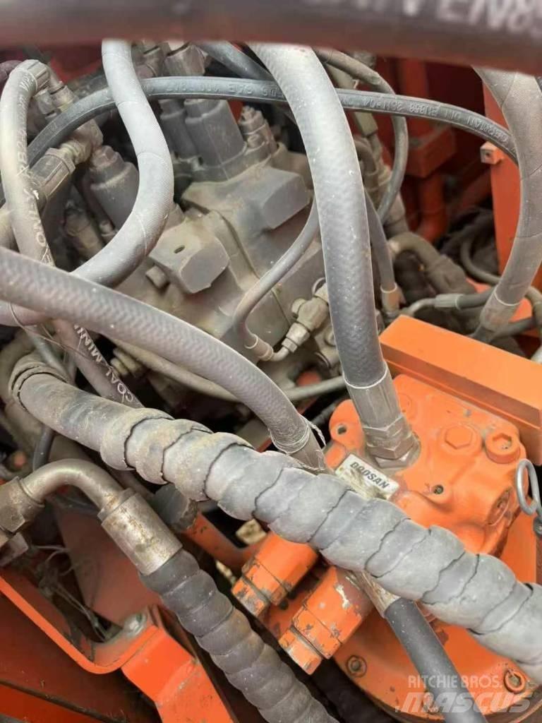 Doosan DX 150LC 履带挖掘机