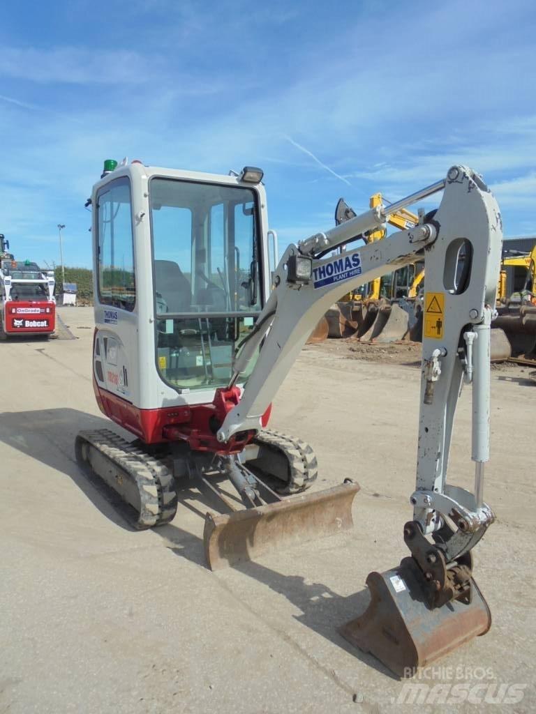 Takeuchi TB216 小型挖掘机
