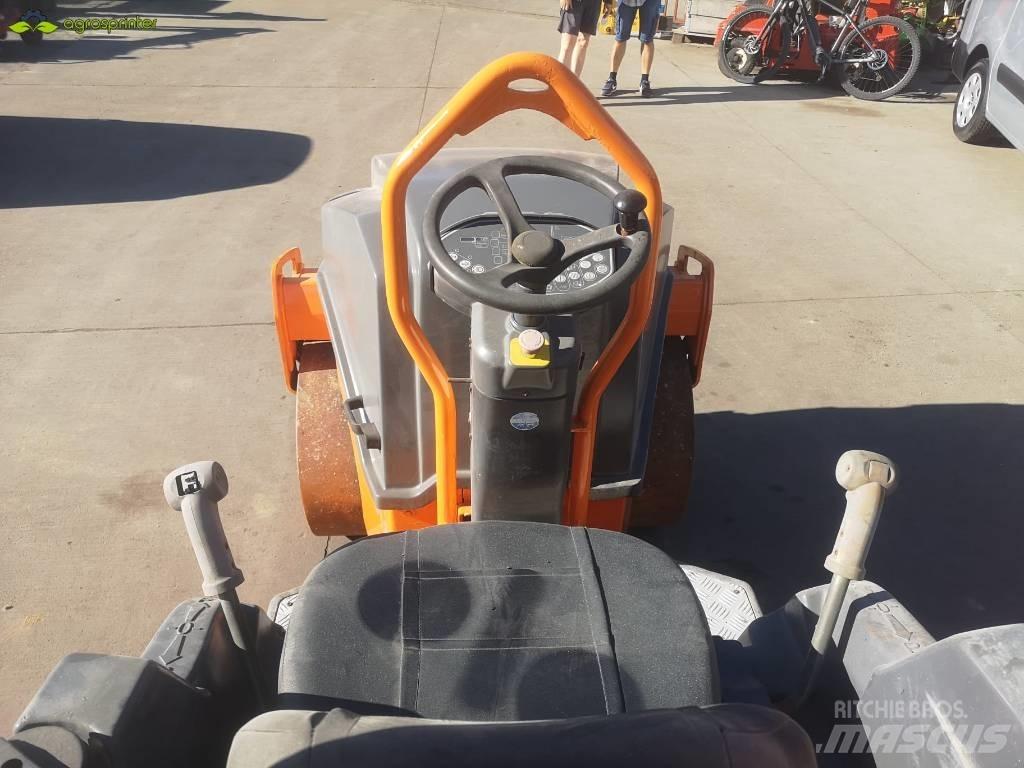Hamm HD 12 VV 双轮压路机
