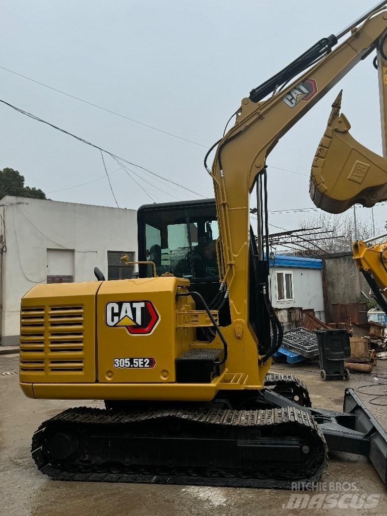 CAT 305.5 小型挖掘机