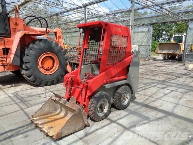 Gehl 1640 滑移装载机