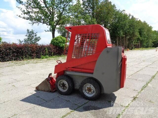 Gehl 1640 滑移装载机