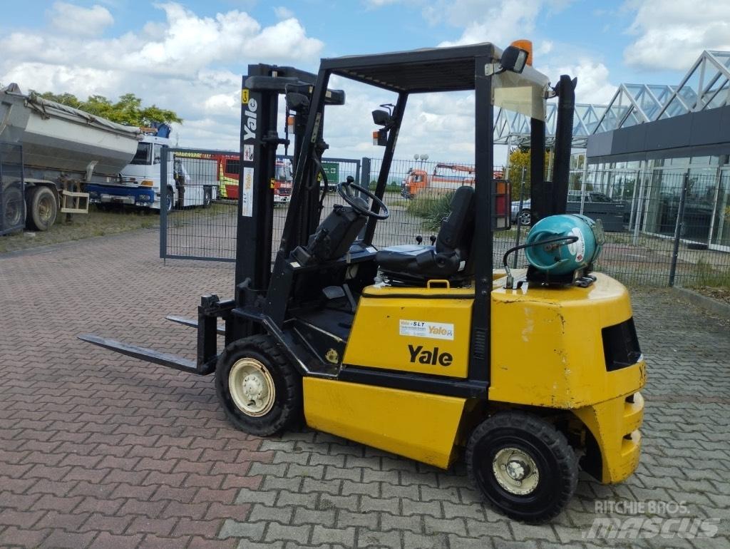Yale GLP 25 天然气叉车