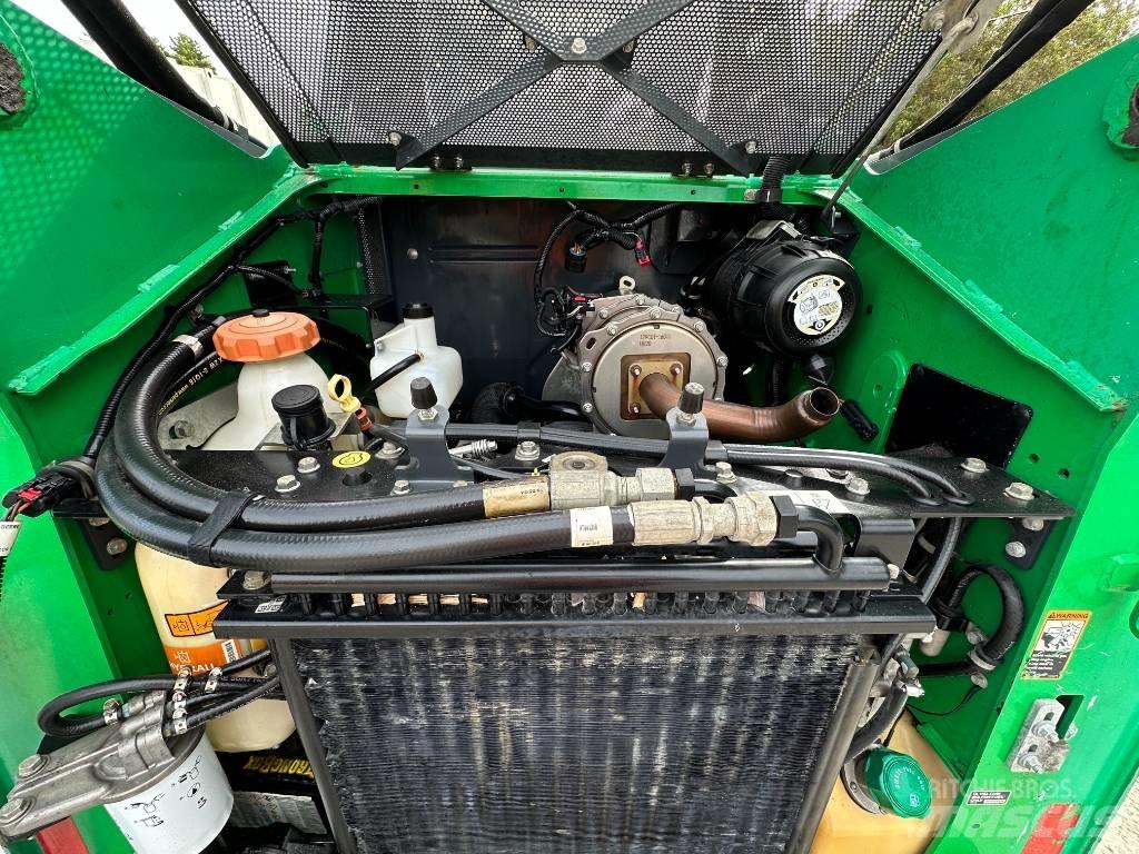 John Deere 312GR 滑移装载机