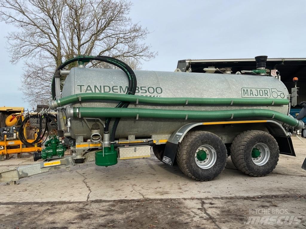 Major TANDEM 3500 水肥车