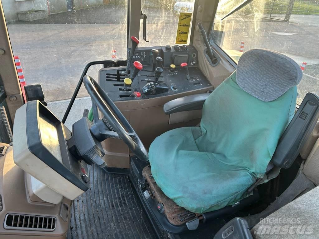 John Deere 6800 拖拉机/农用车