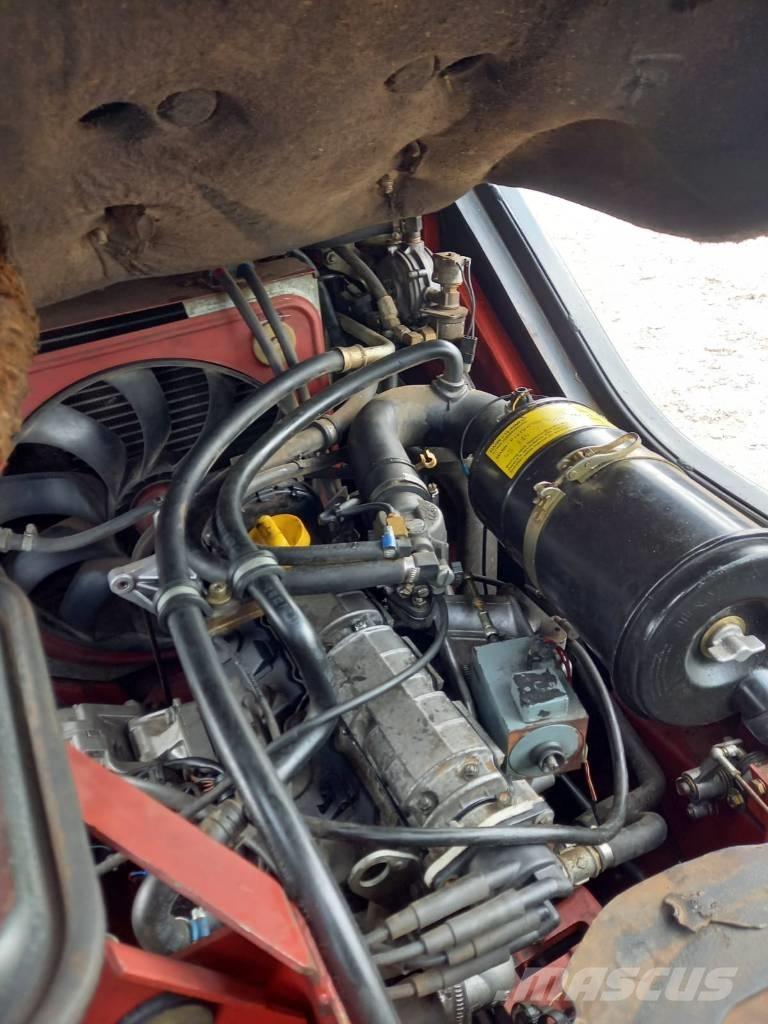 Linde H 25 T -3 天然气叉车