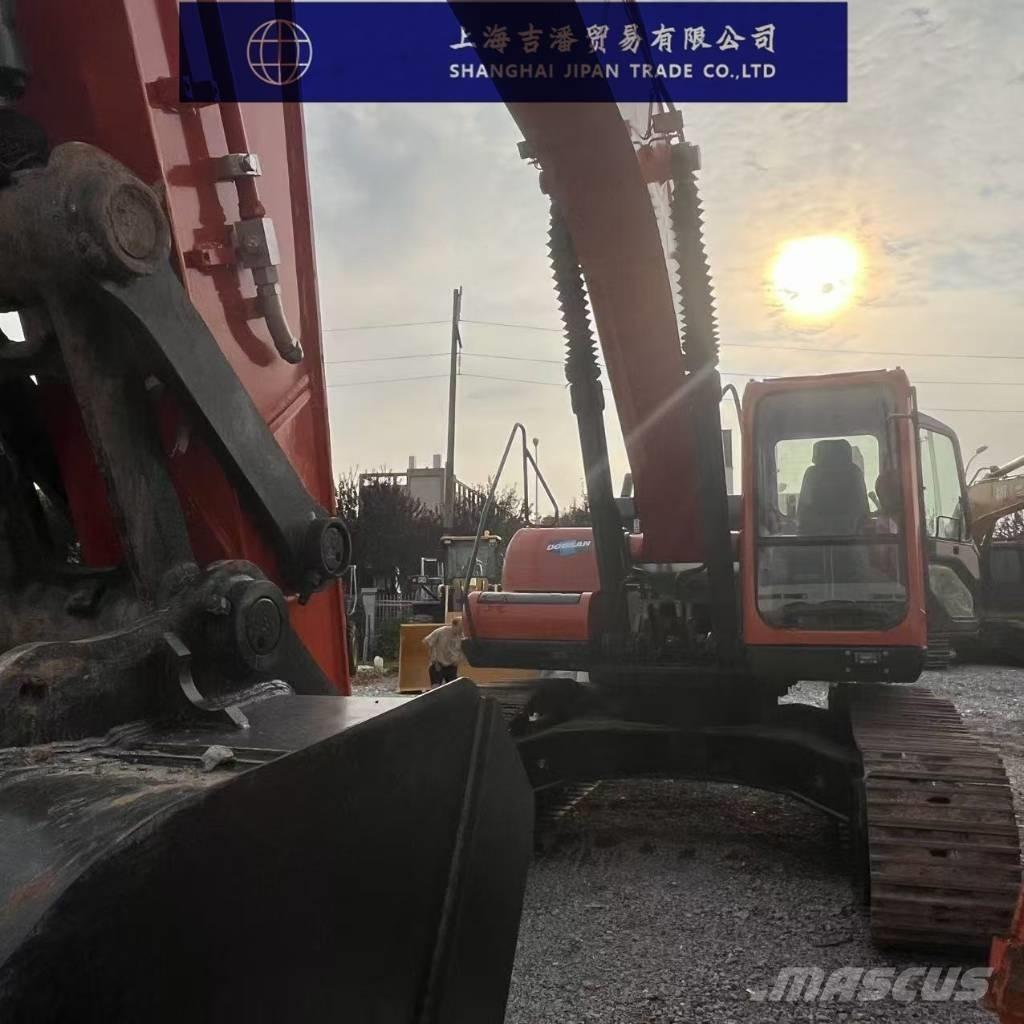Doosan DH 300 履带挖掘机