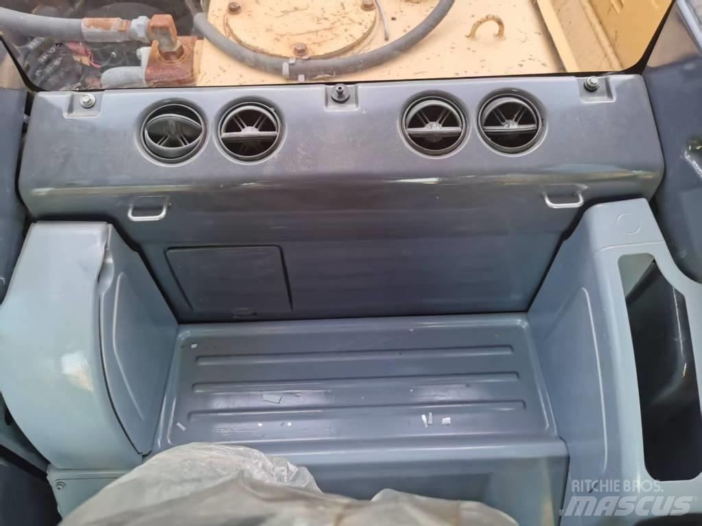Komatsu pc450 履带挖掘机