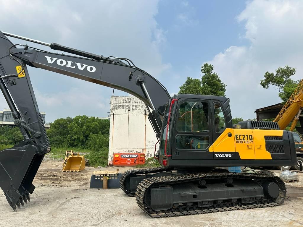 Volvo EC 210 中型挖掘机