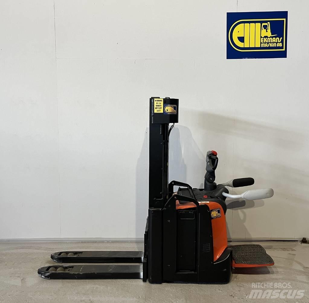BT truck SPE 160L 手推堆垛车