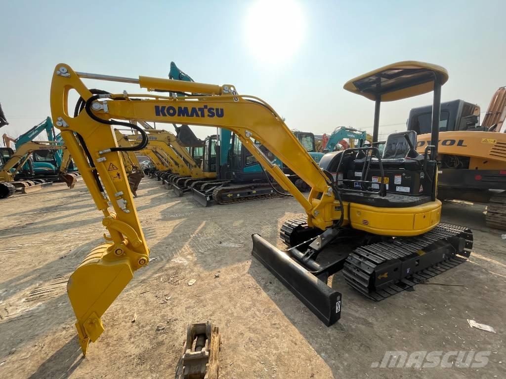 Komatsu PC35 小型挖掘机