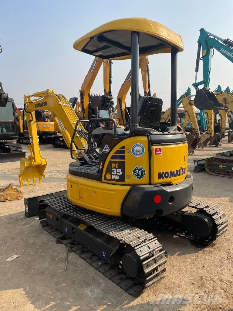 Komatsu PC35 小型挖掘机