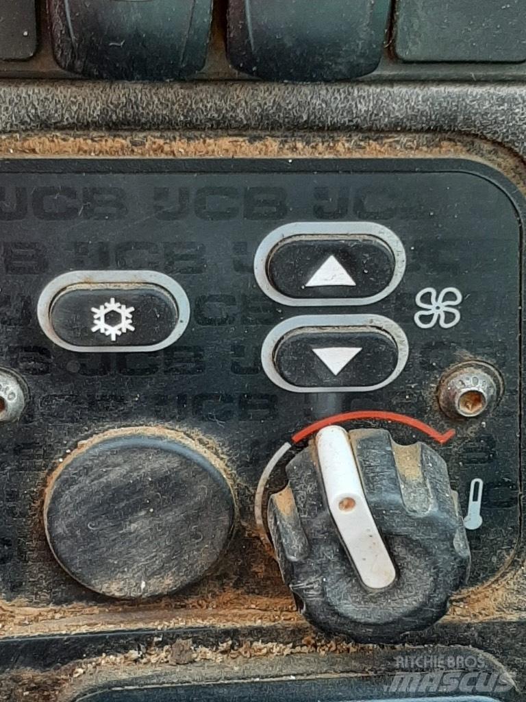 JCB 540-140 伸缩臂叉装车|叉装车