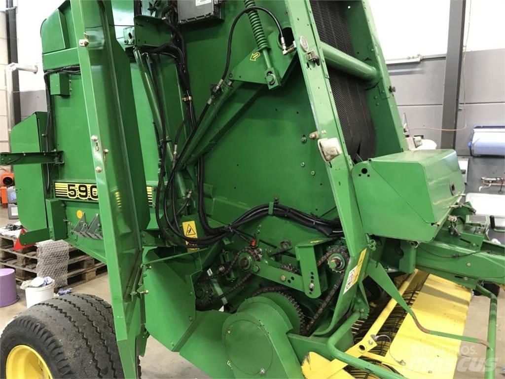 John Deere 590 方捆打捆机