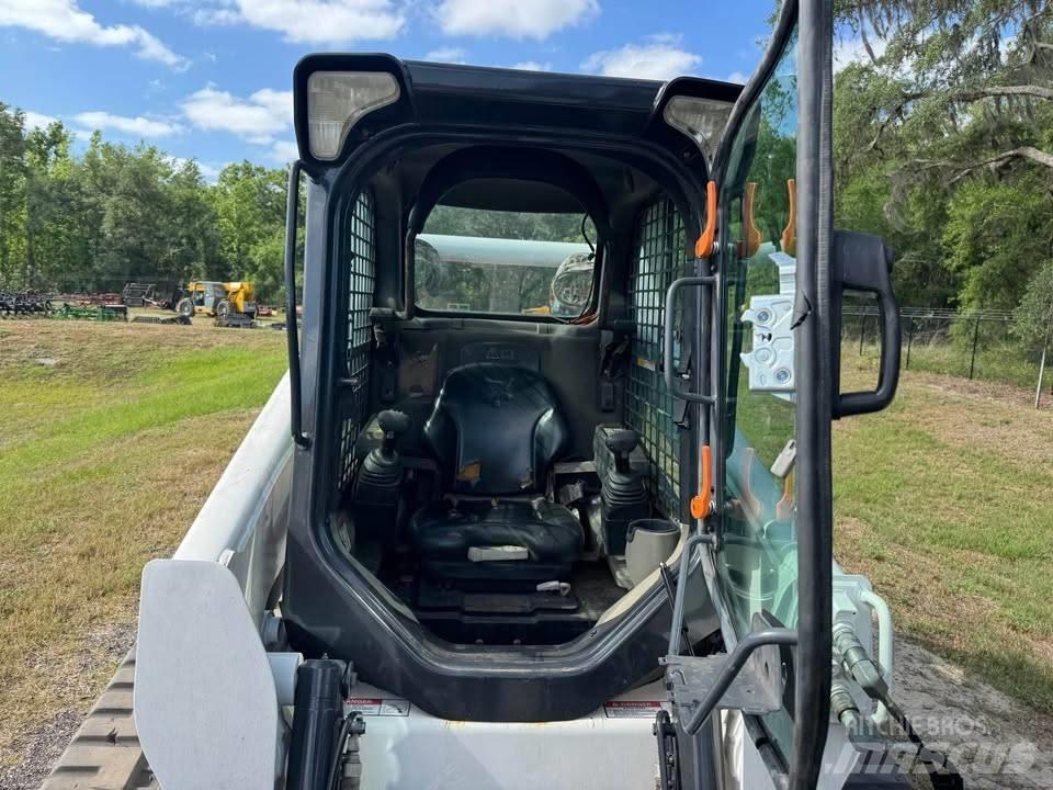 Bobcat T 750 滑移装载机