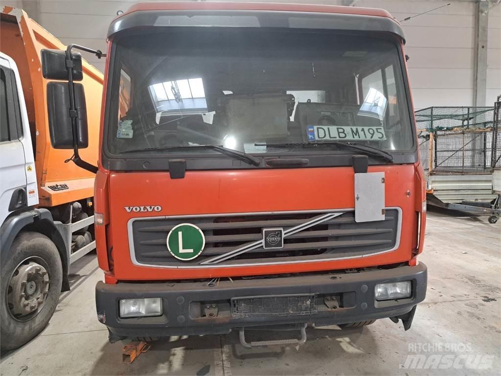 Volvo FL6 220 牵引车