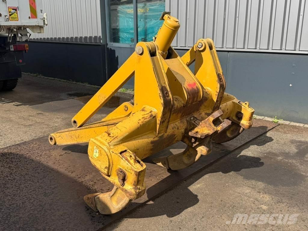 CAT D6R Ripper 其他组件