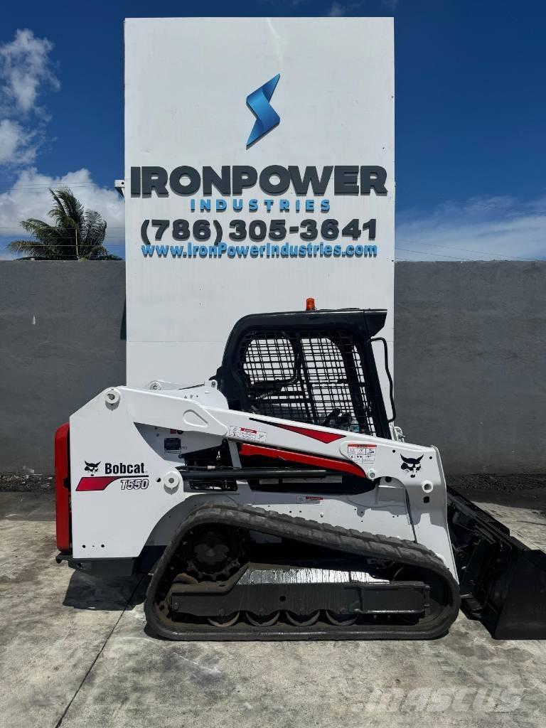 Bobcat T 550 滑移装载机