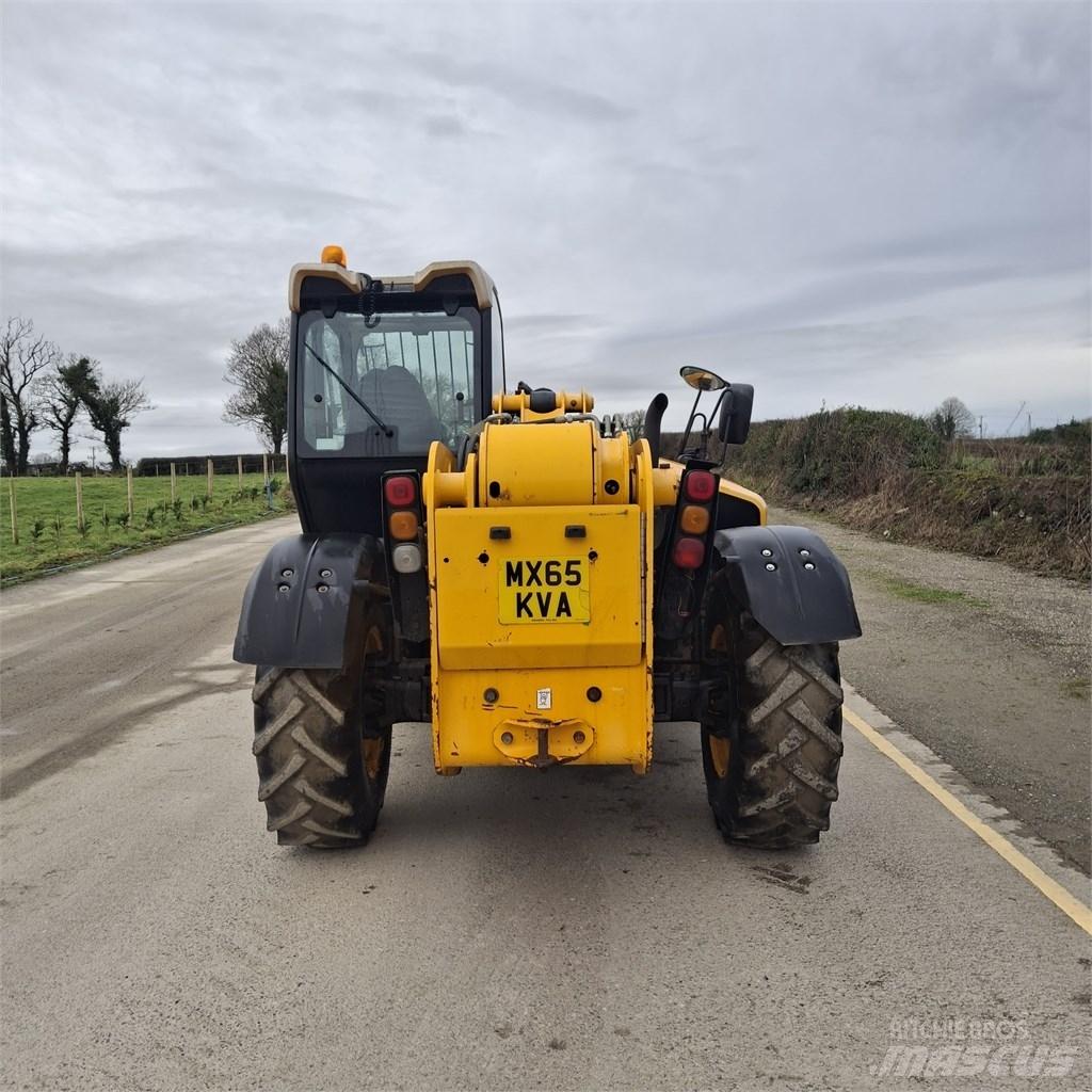 JCB 535-125 Hiviz 伸缩臂叉装车|叉装车