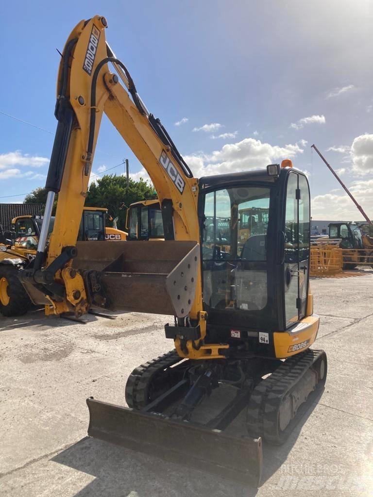 JCB 8026 CTS 小型挖掘机