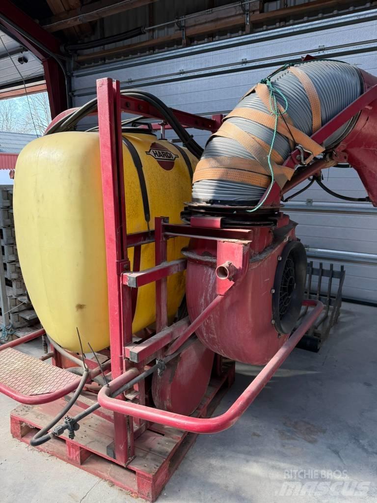 Hardi 600 SVCO 悬挂式喷雾机
