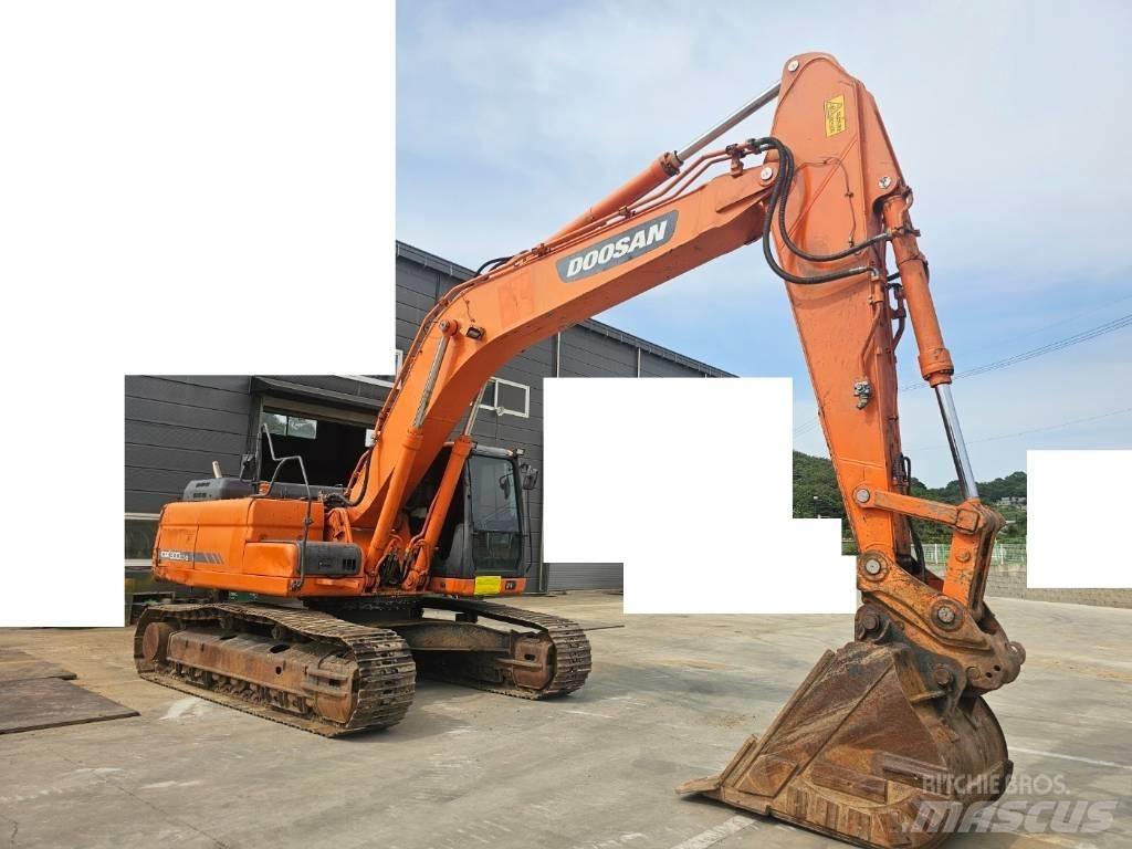 Doosan DX 300 LC-3 履带挖掘机