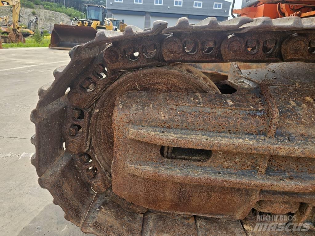 Doosan DX 300 LC-3 履带挖掘机