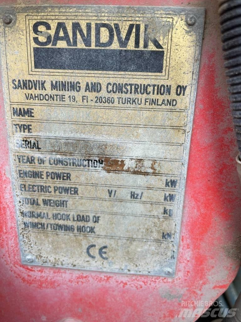 Sandvik LH 410 地下装载机