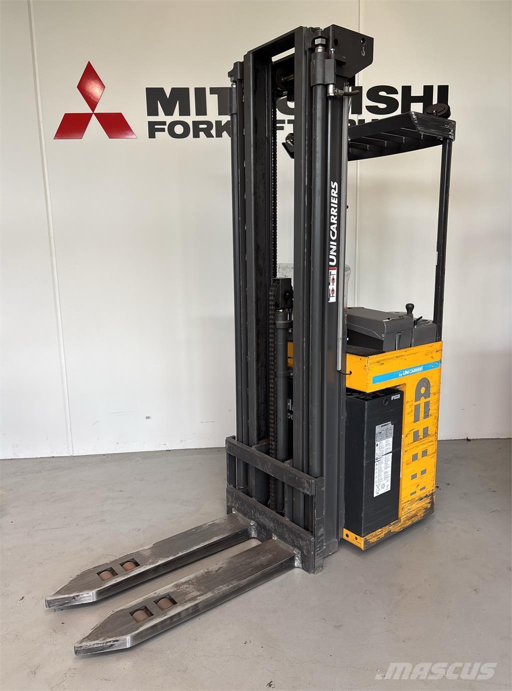 Atlet ASN200 行走式堆垛机