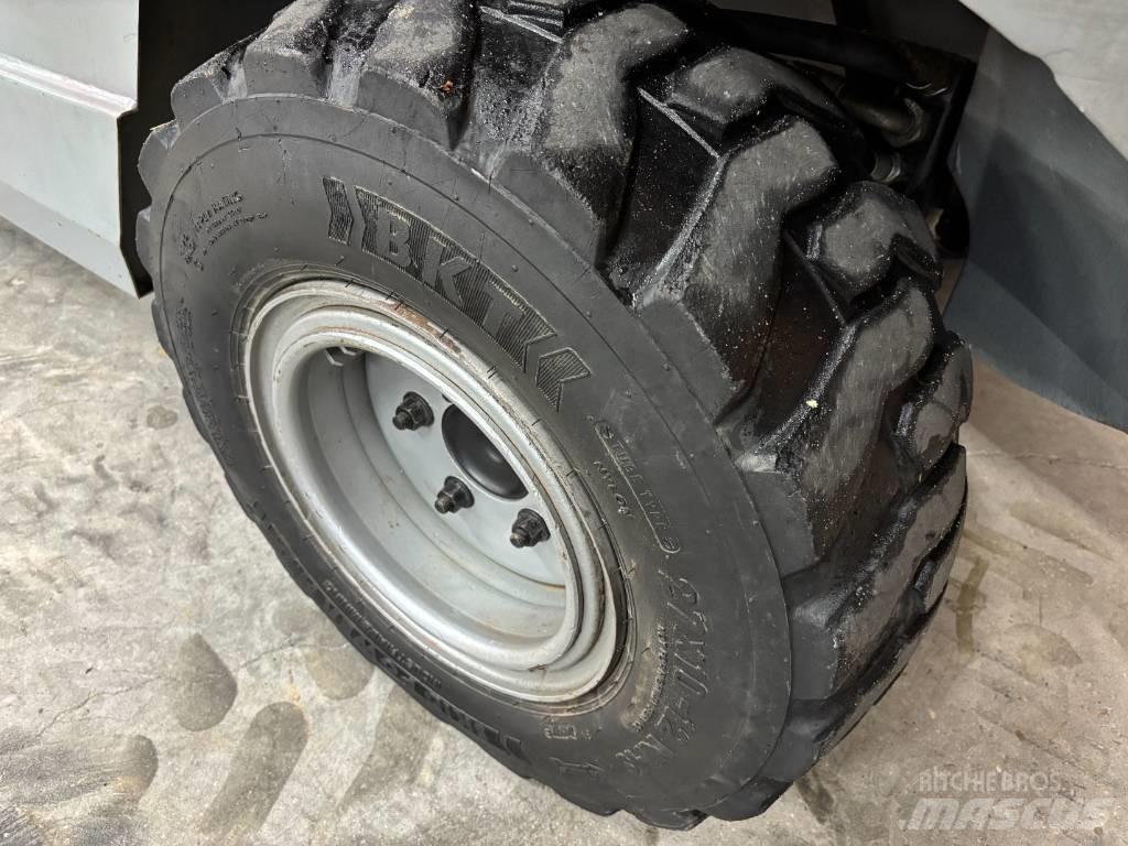 Manitou MH 25.4 T 越野叉车|叉装车