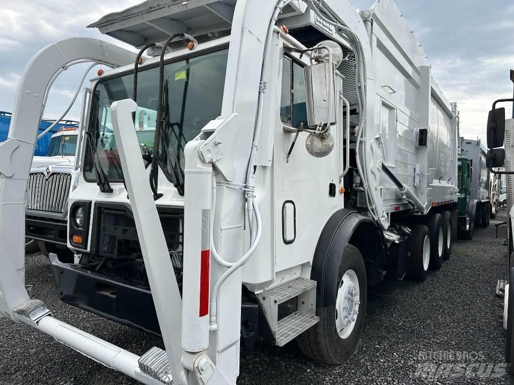Mack MRU613 垃圾车