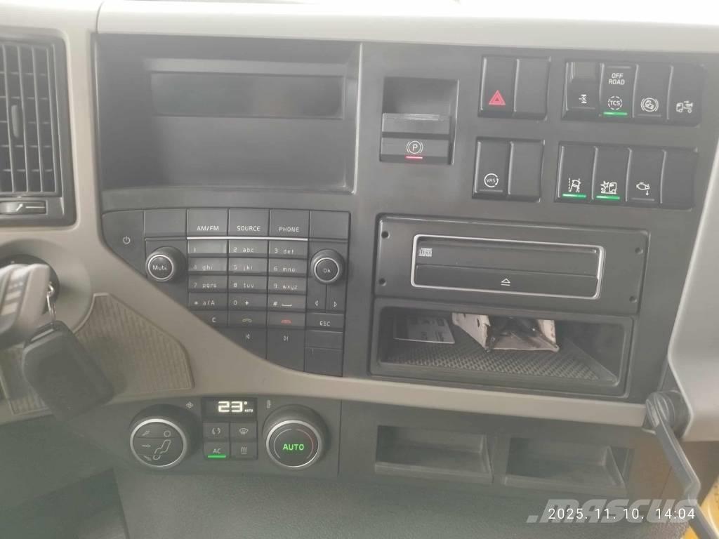 Volvo VTA3T 牵引车