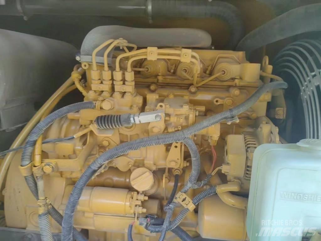 CAT 307 E2 履带挖掘机