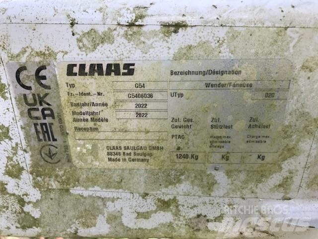 CLAAS Volto 900 犁耙和摊草机