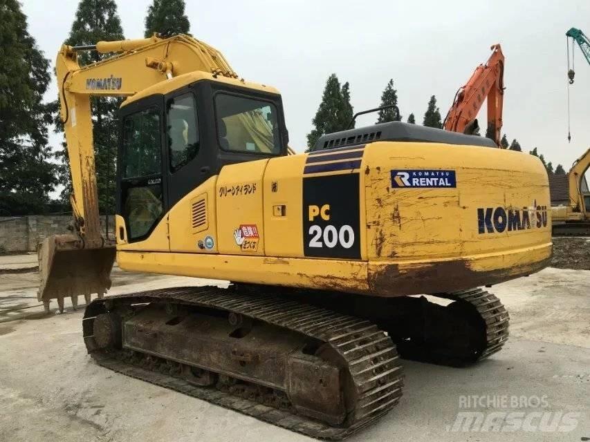 Komatsu pc200-7 履带挖掘机