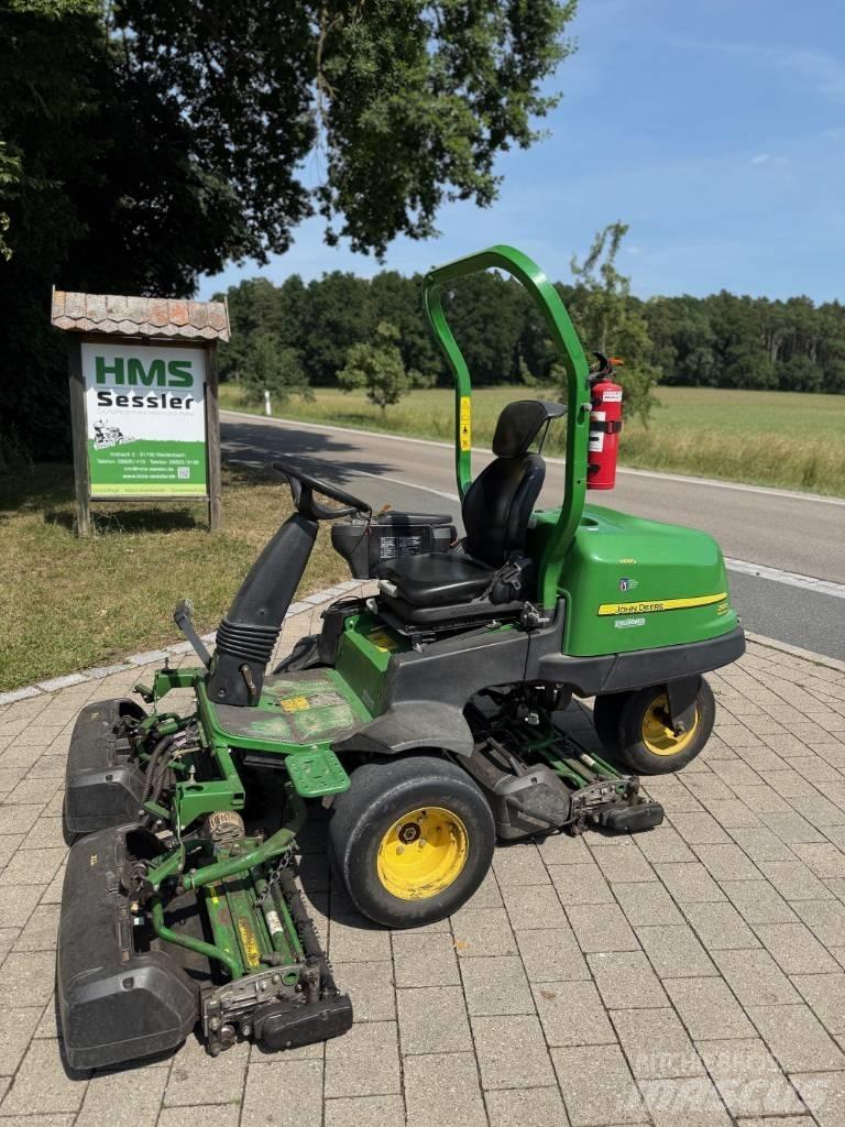 John Deere 2500 E 果岭剪草机