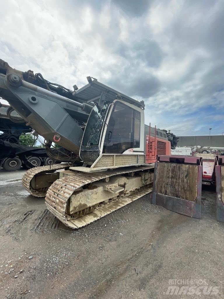 Liebherr LRB 155 打桩机
