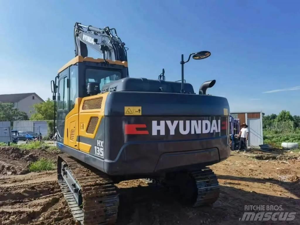 Hyundai HX135 履带挖掘机