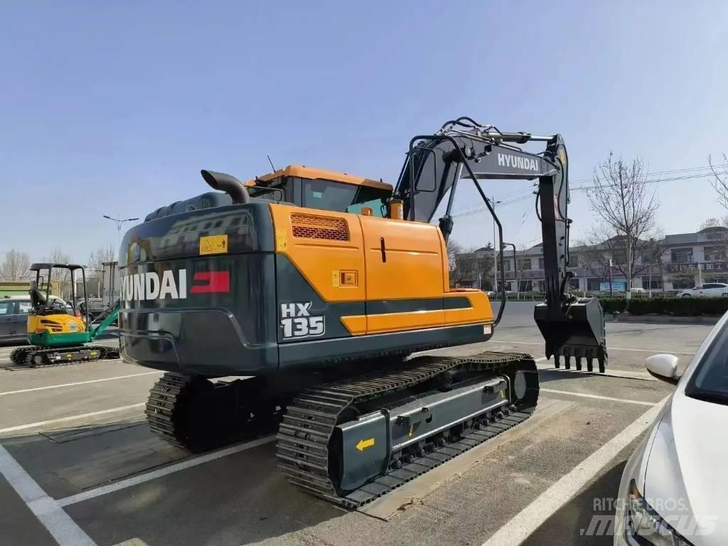 Hyundai HX135 履带挖掘机