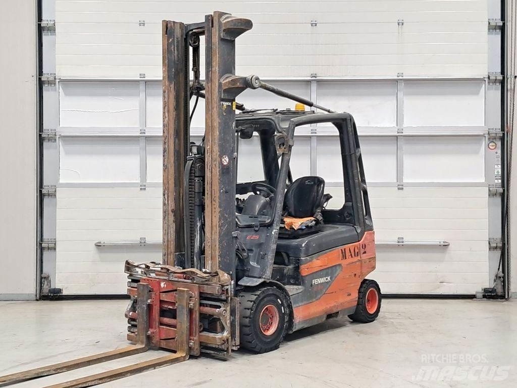 Linde E25-01 电动叉车