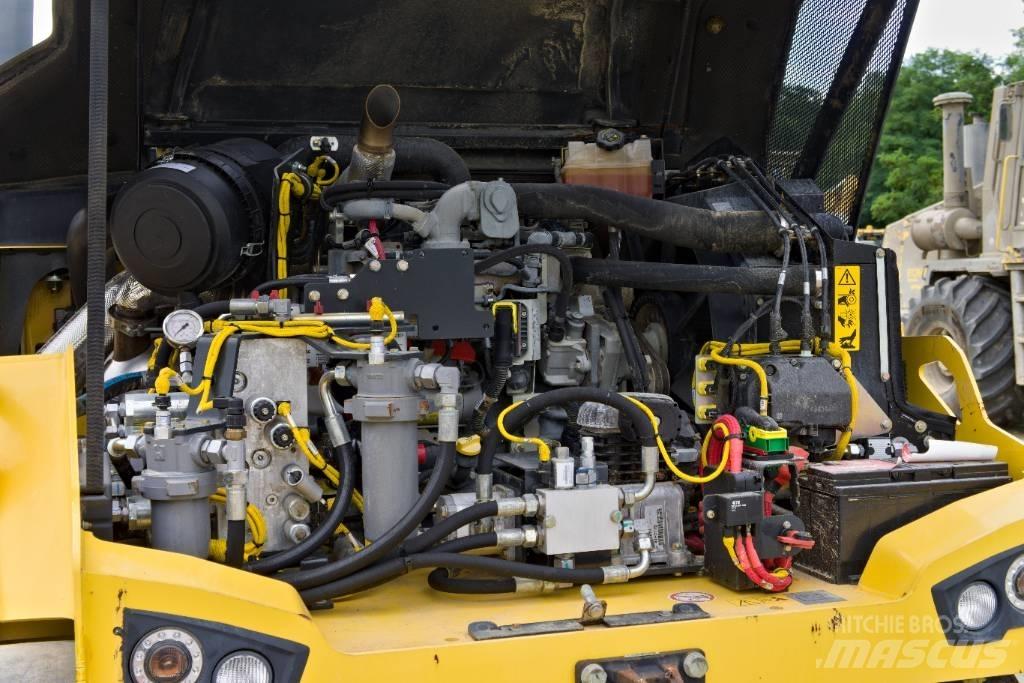 Bomag BW 28 RH 胶轮压路机