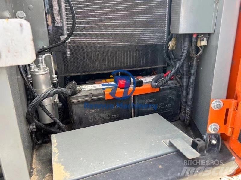 Hitachi ZX70 小型挖掘机